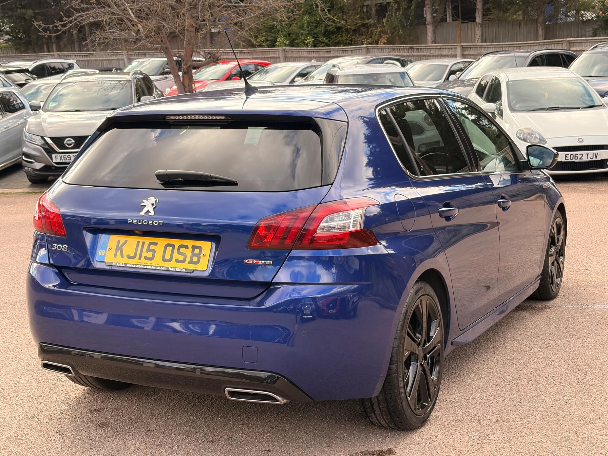 Peugeot 308 view 8