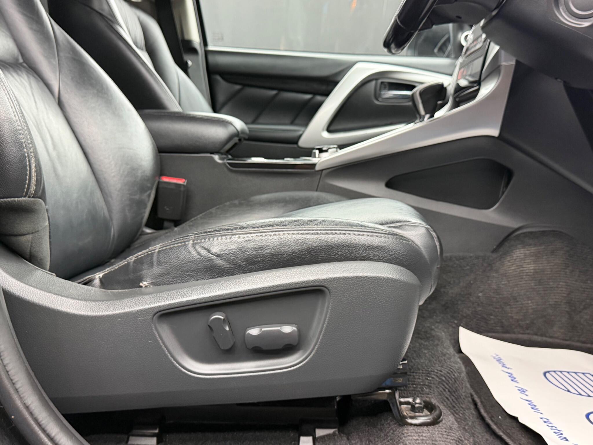 Mitsubishi Shogun Sport view 36