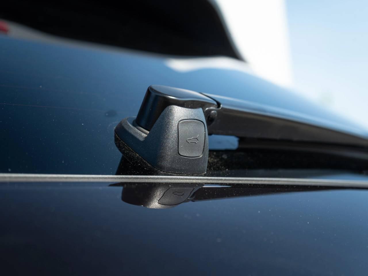 Porsche Macan view 12