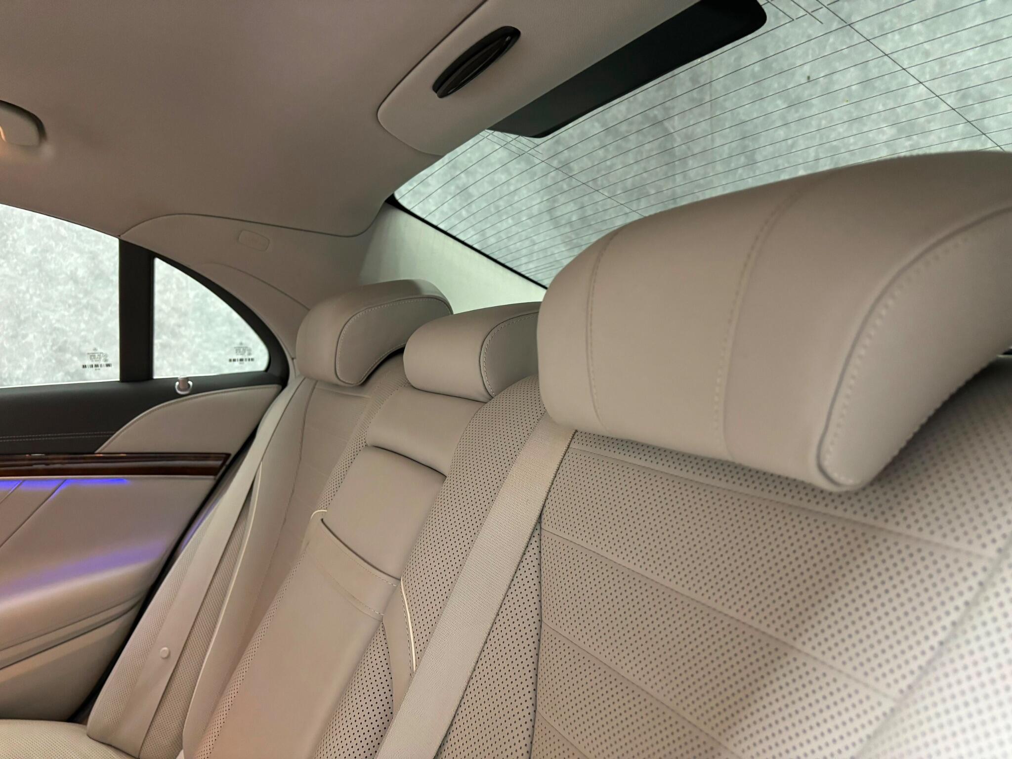 Mercedes-Benz S Class view 33