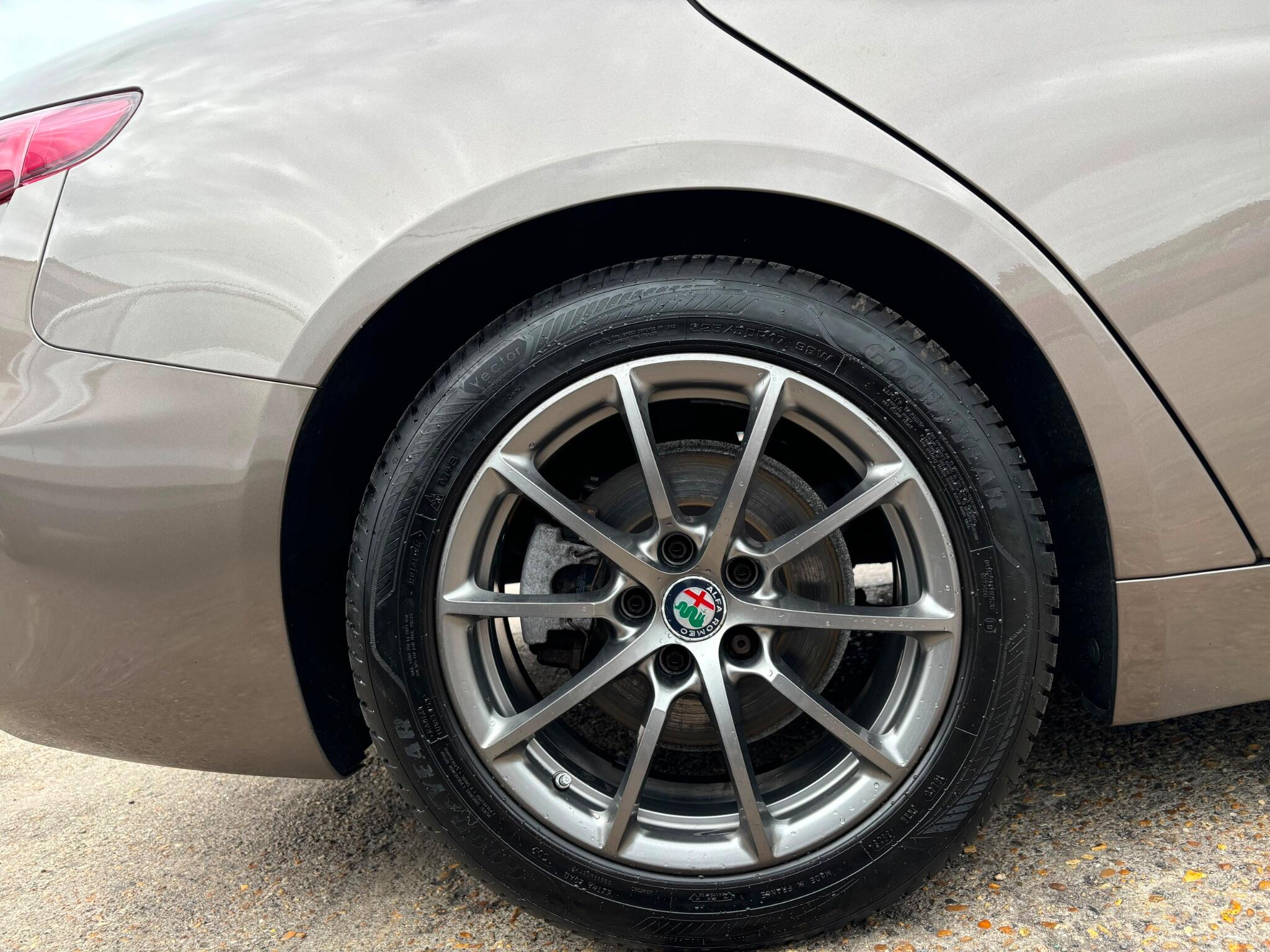 Alfa Romeo Giulia view 22
