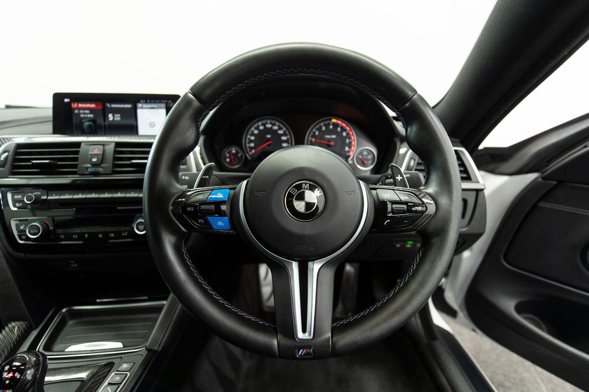BMW M4 view 12