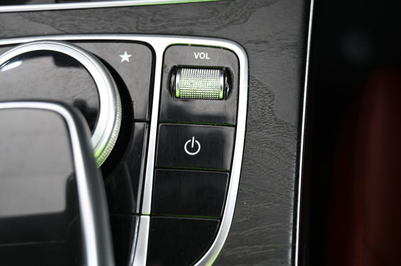 Mercedes-Benz C Class view 36