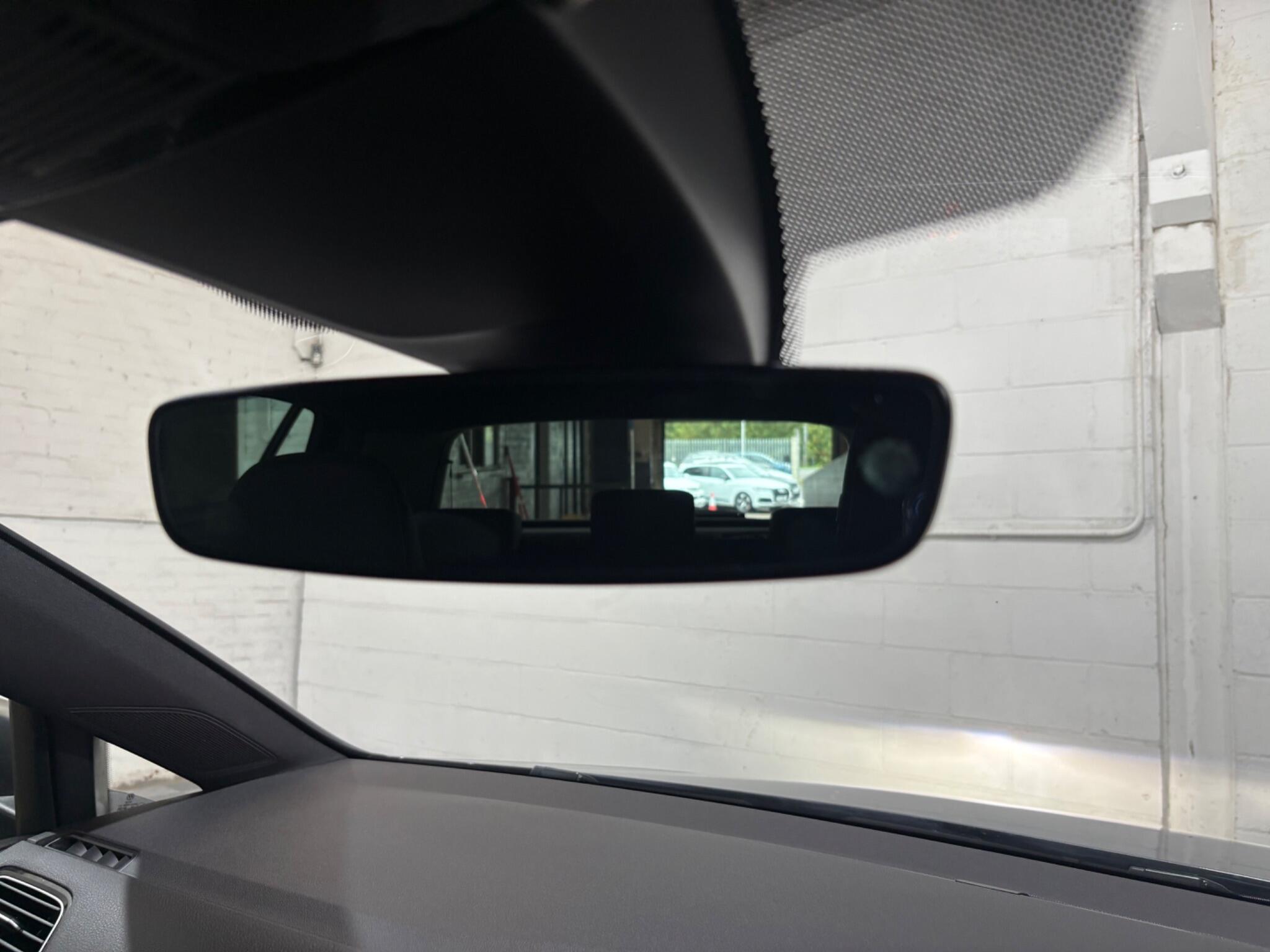 Volkswagen Golf view 67