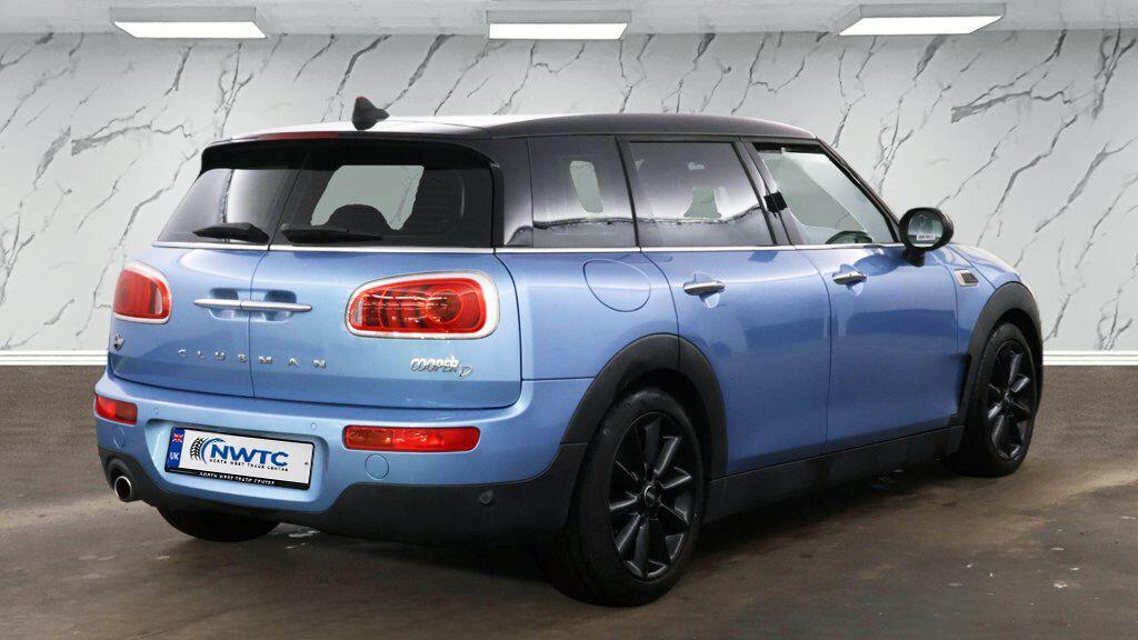 Mini Clubman view 6