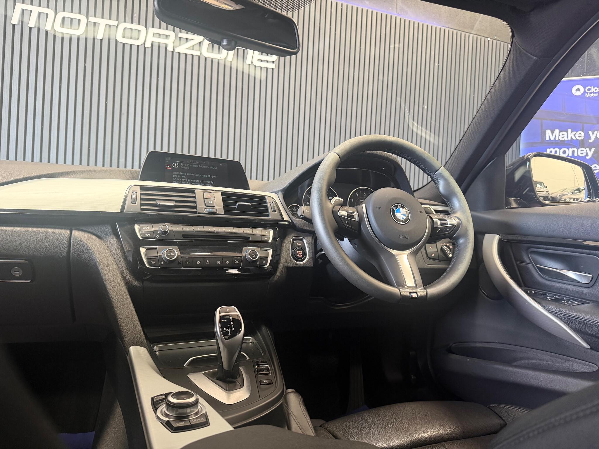 BMW 3 Series view 36