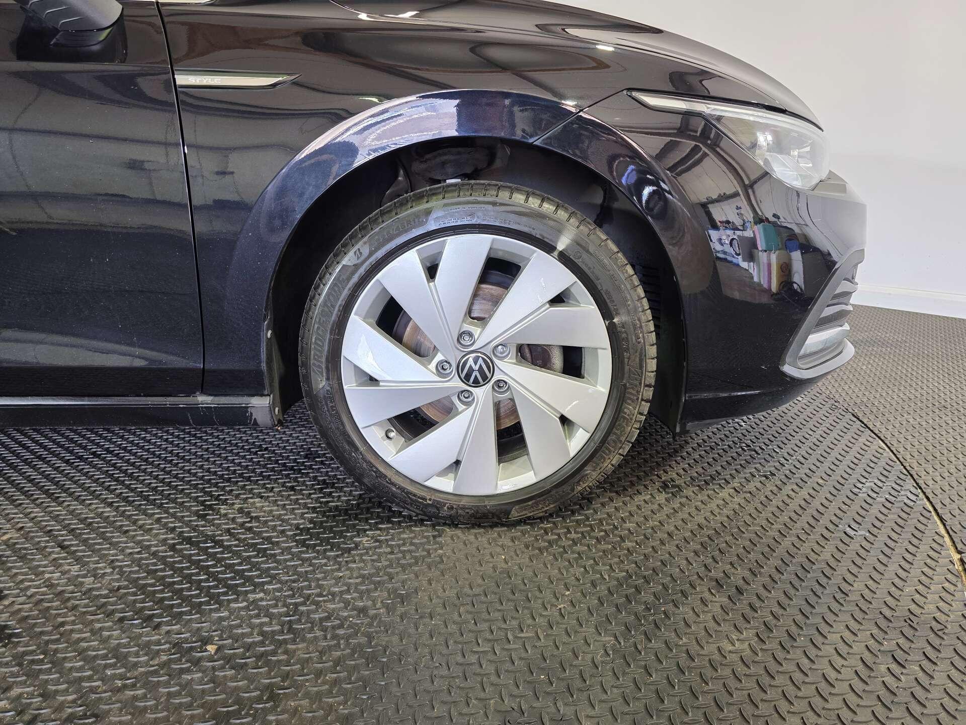 Volkswagen Golf view 64
