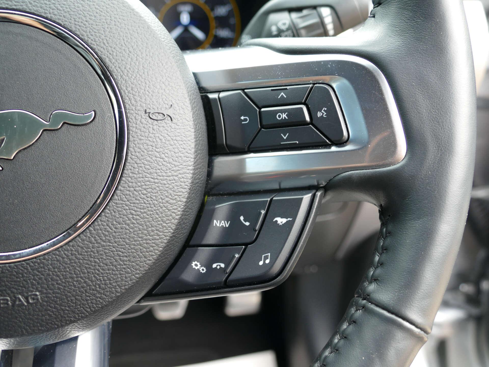 Ford Mustang view 48