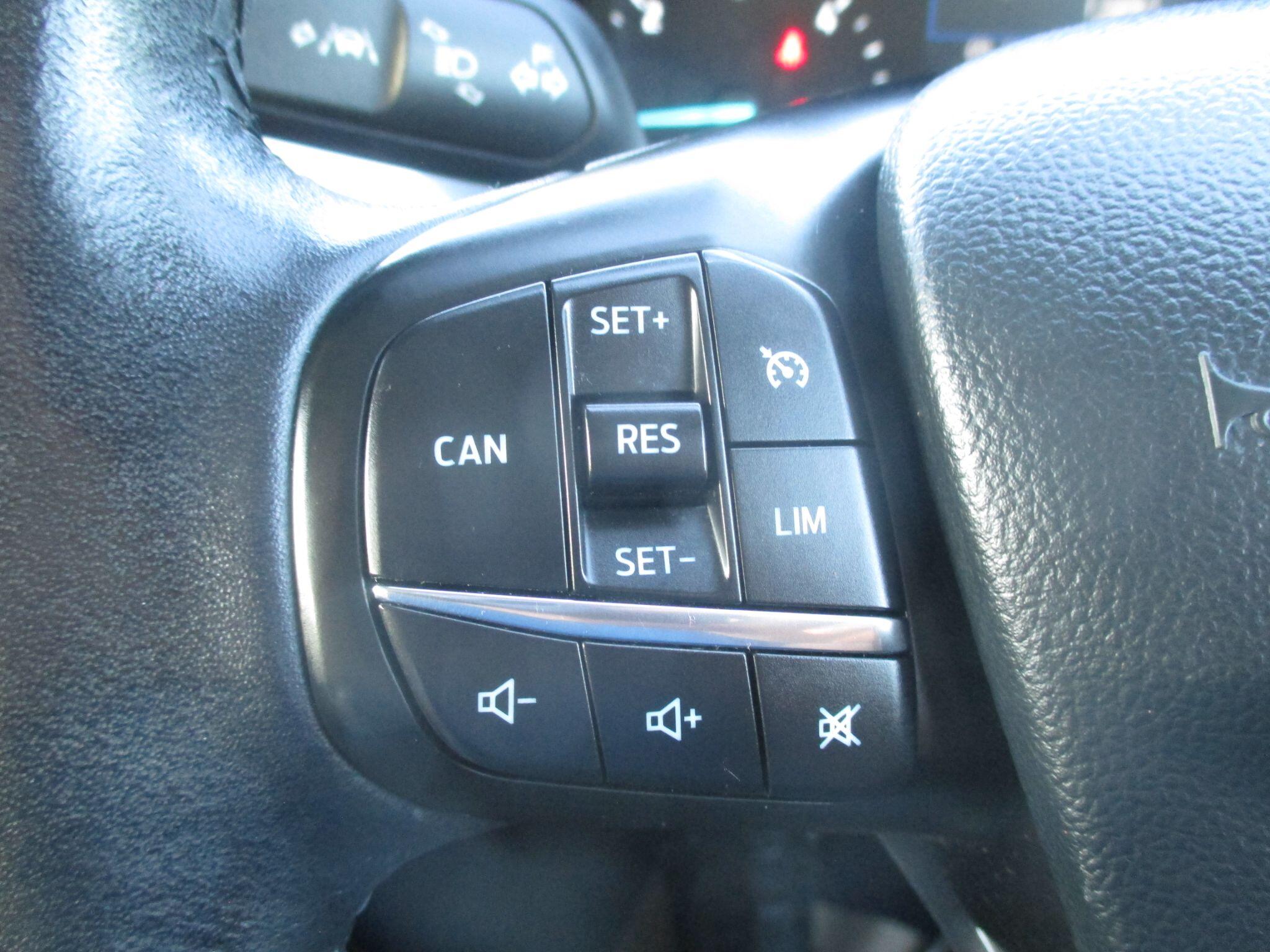 Ford Focus view 35