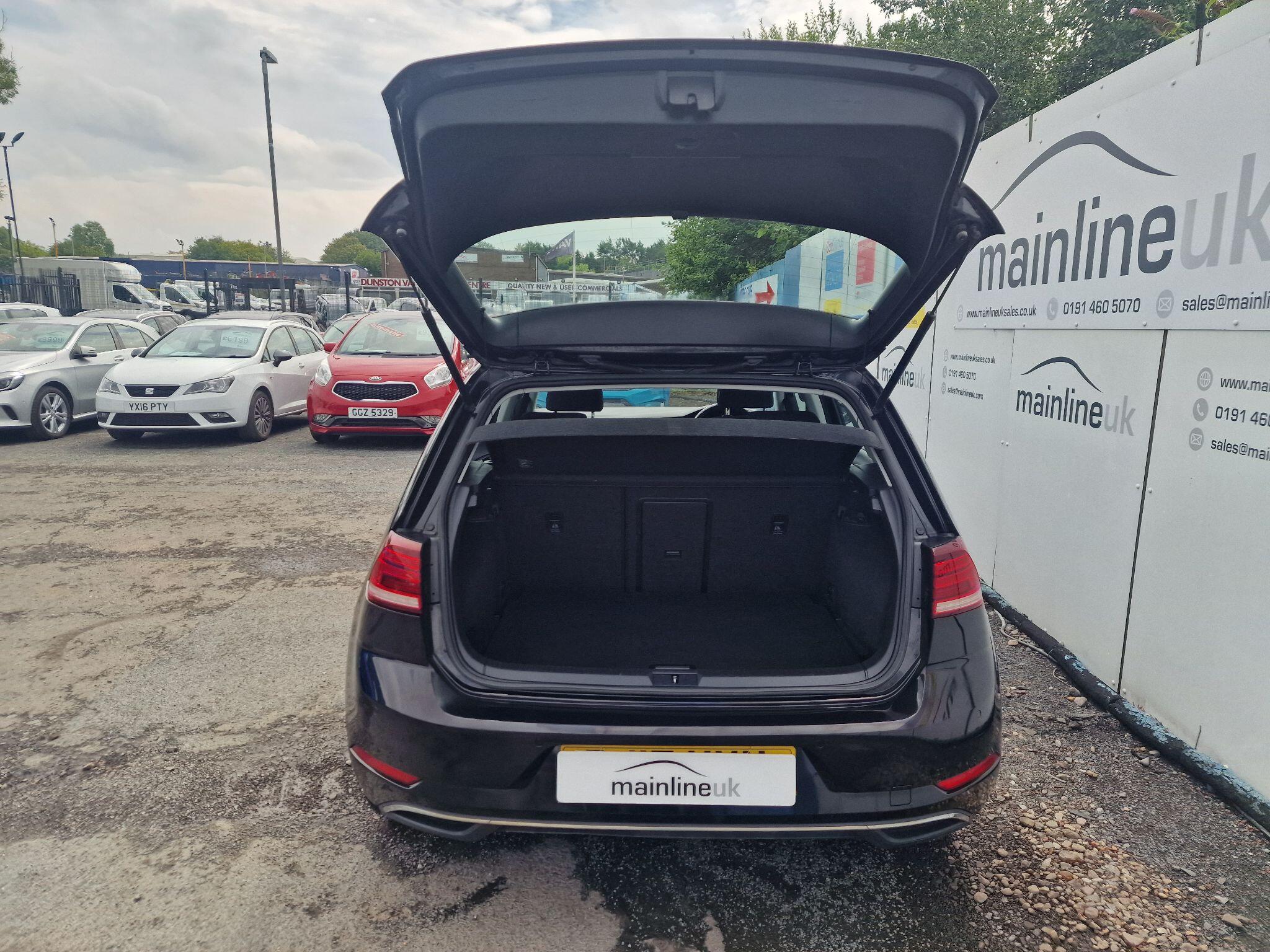 Volkswagen Golf view 58