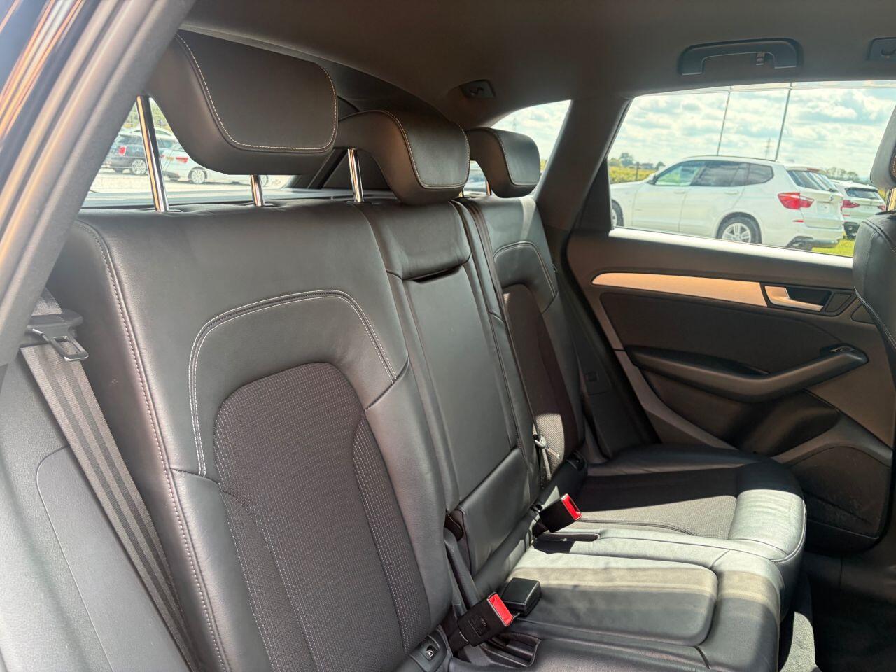 Audi Q5 view 22