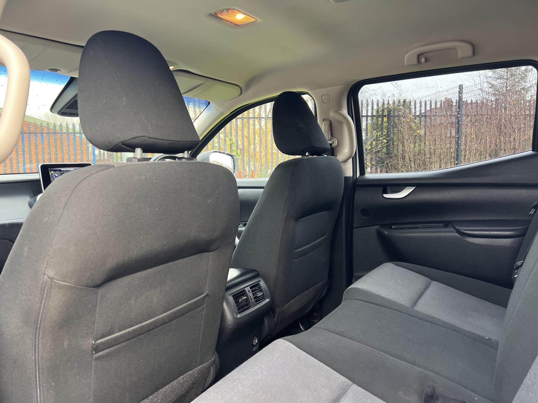 Mercedes-Benz X-Class view 23