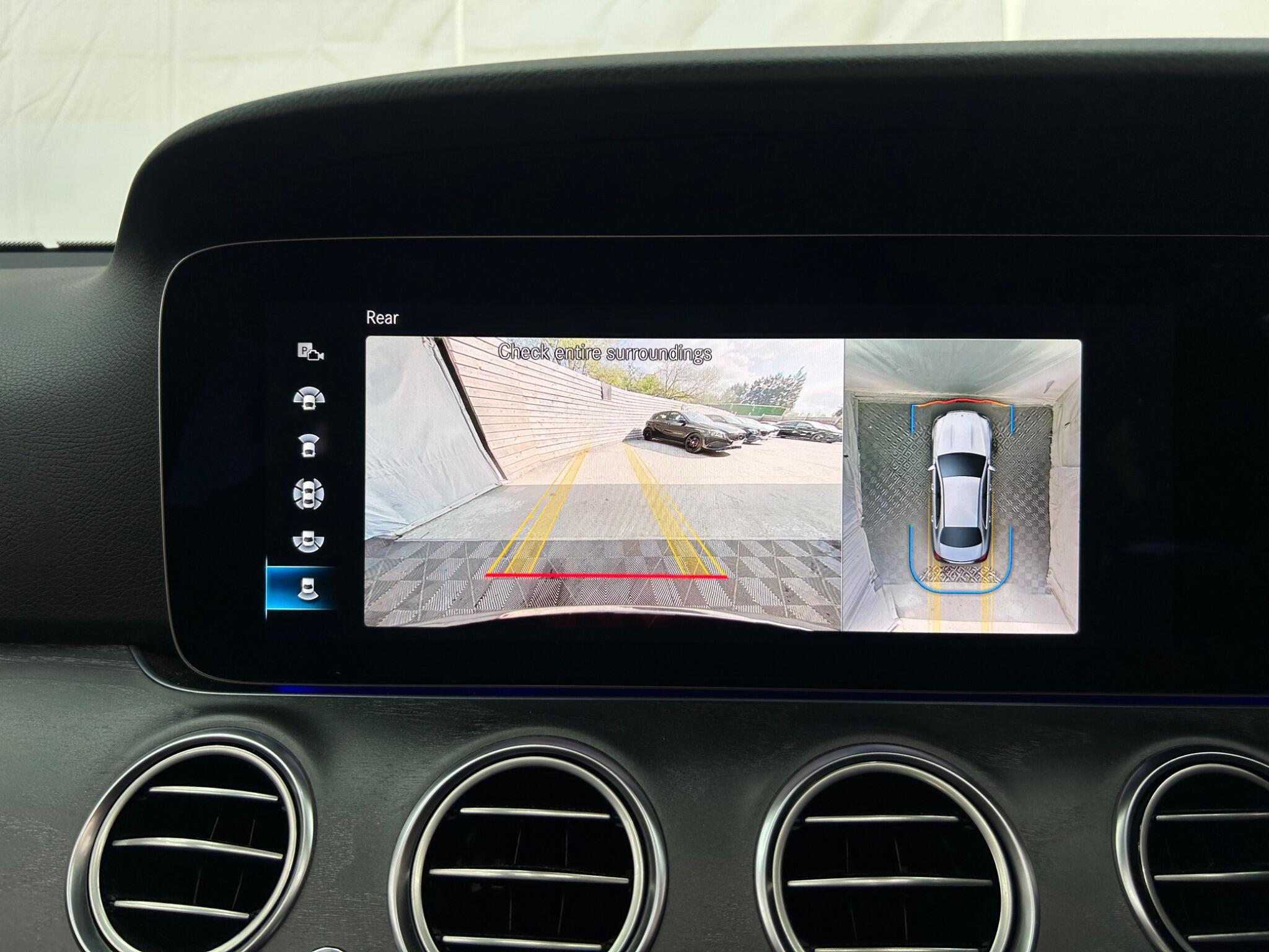 Mercedes-Benz E Class view 38