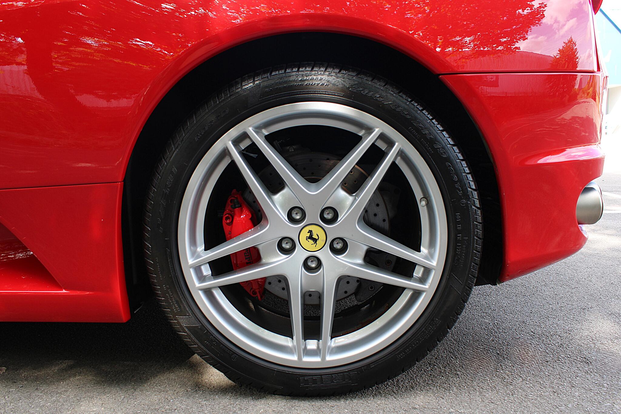 Ferrari F430 view 4