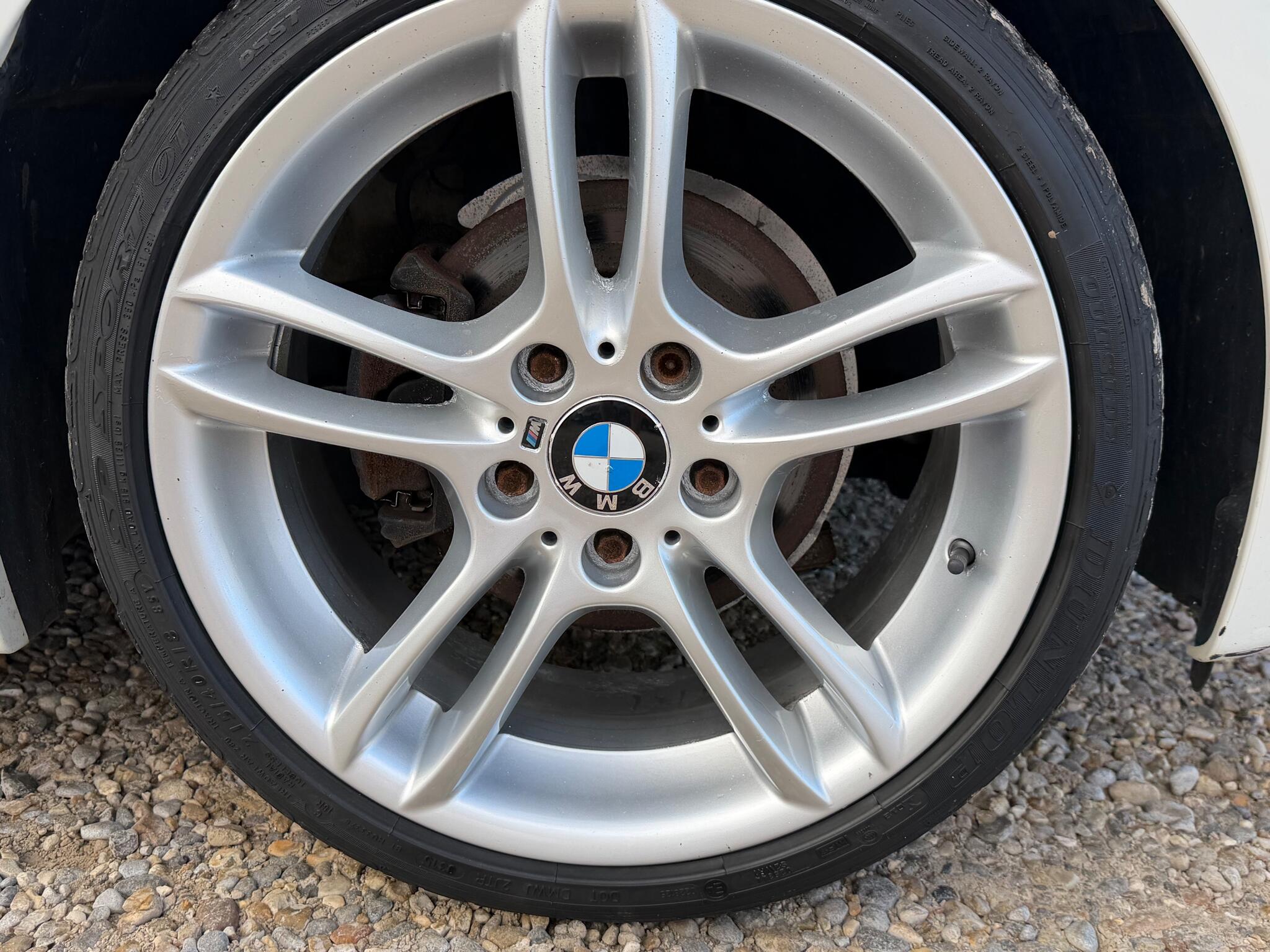 BMW 1 Series view 3