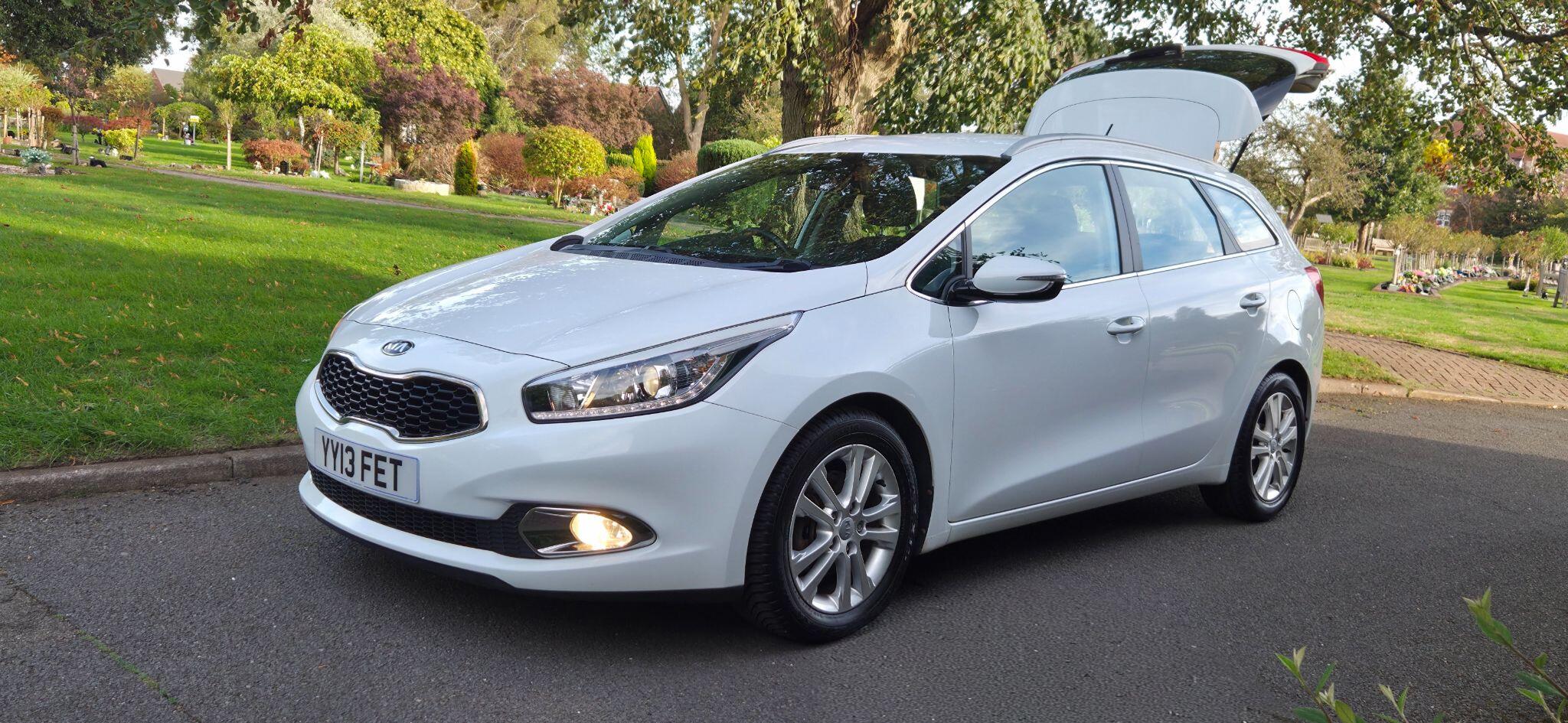 2013 Kia Ceed in White for sale
