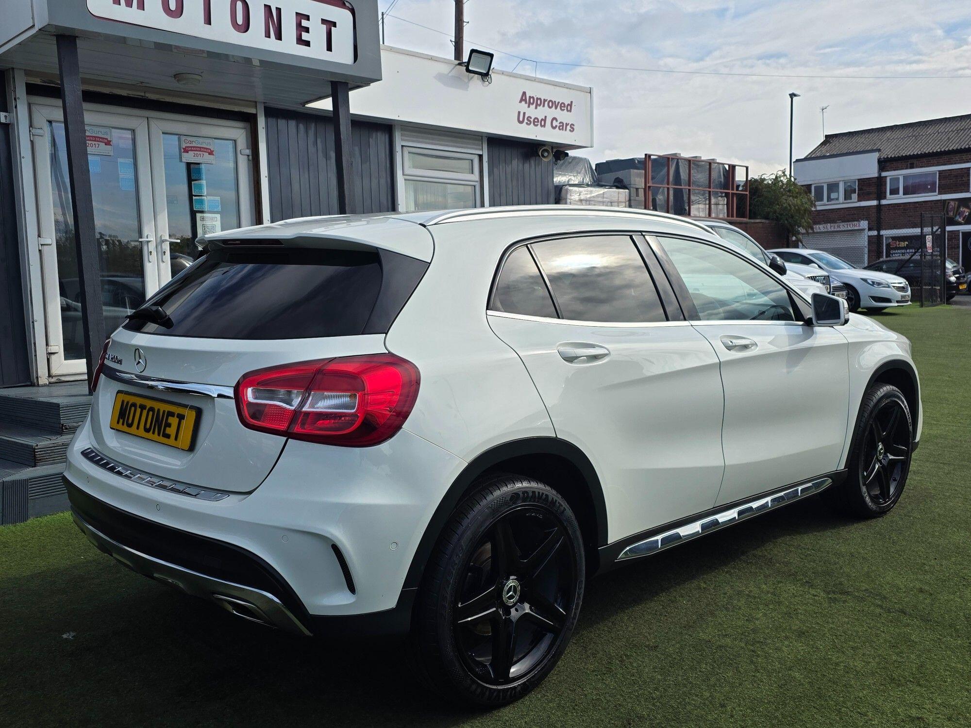 Mercedes-Benz Gla view 9