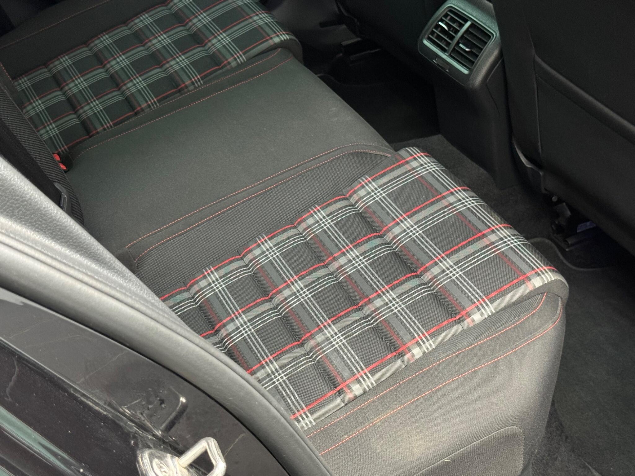 Volkswagen Golf view 40