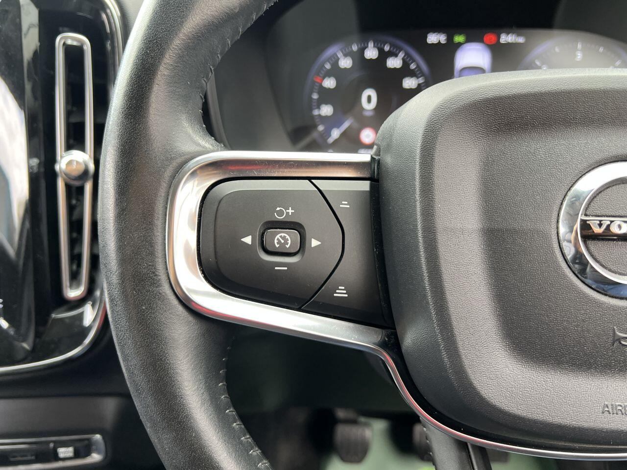 Volvo XC40 view 54