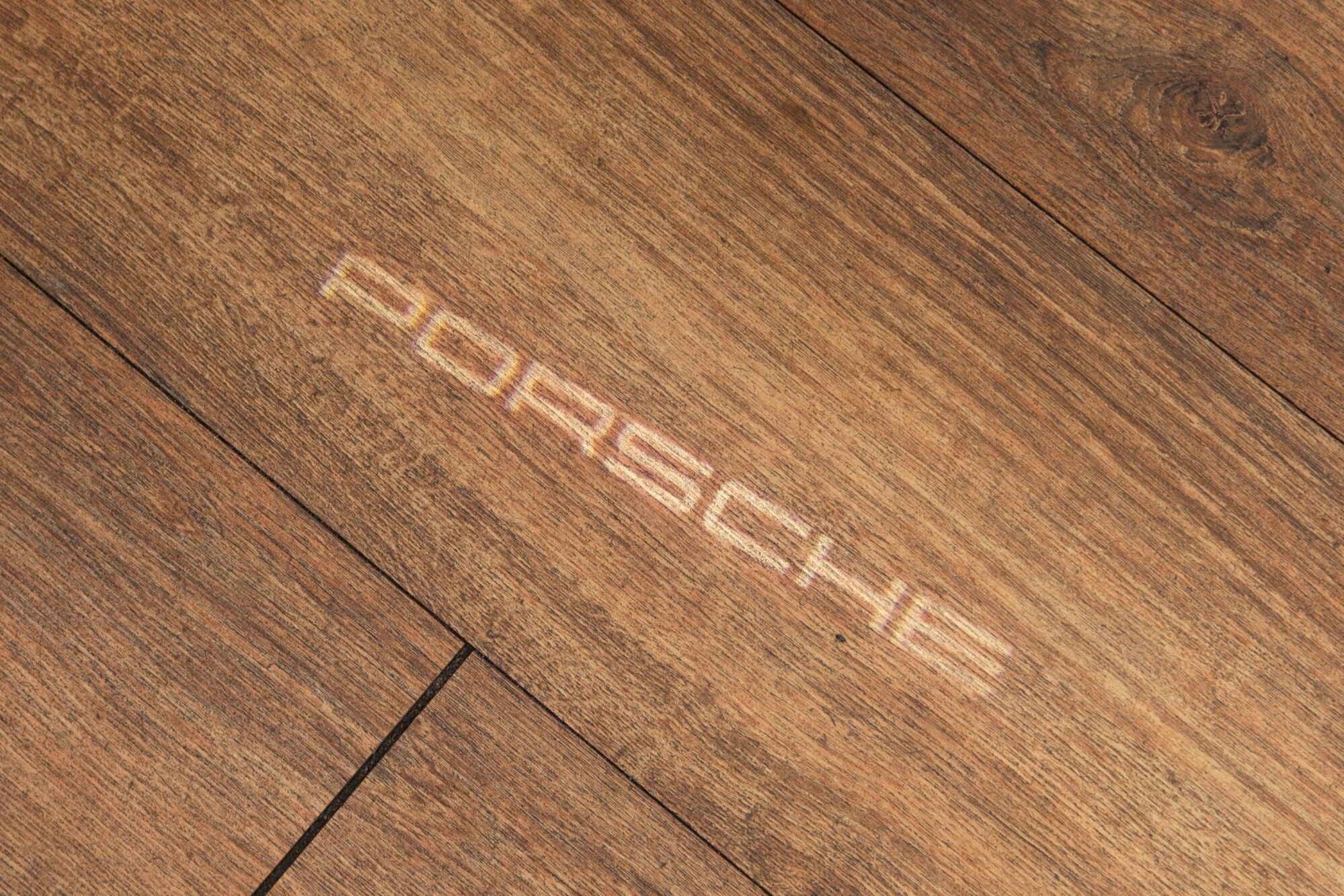 Porsche 911 view 27
