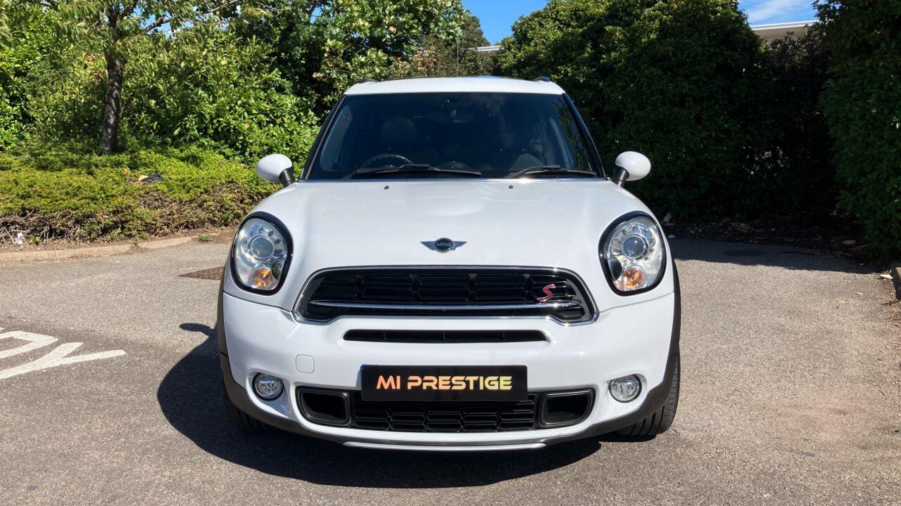 Mini Countryman view 2