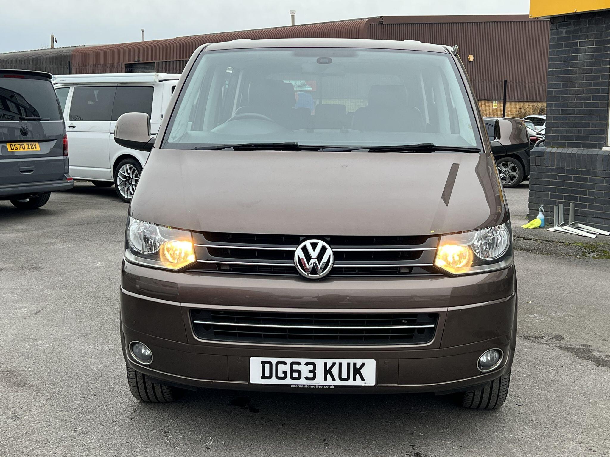 Volkswagen Caravelle view 2