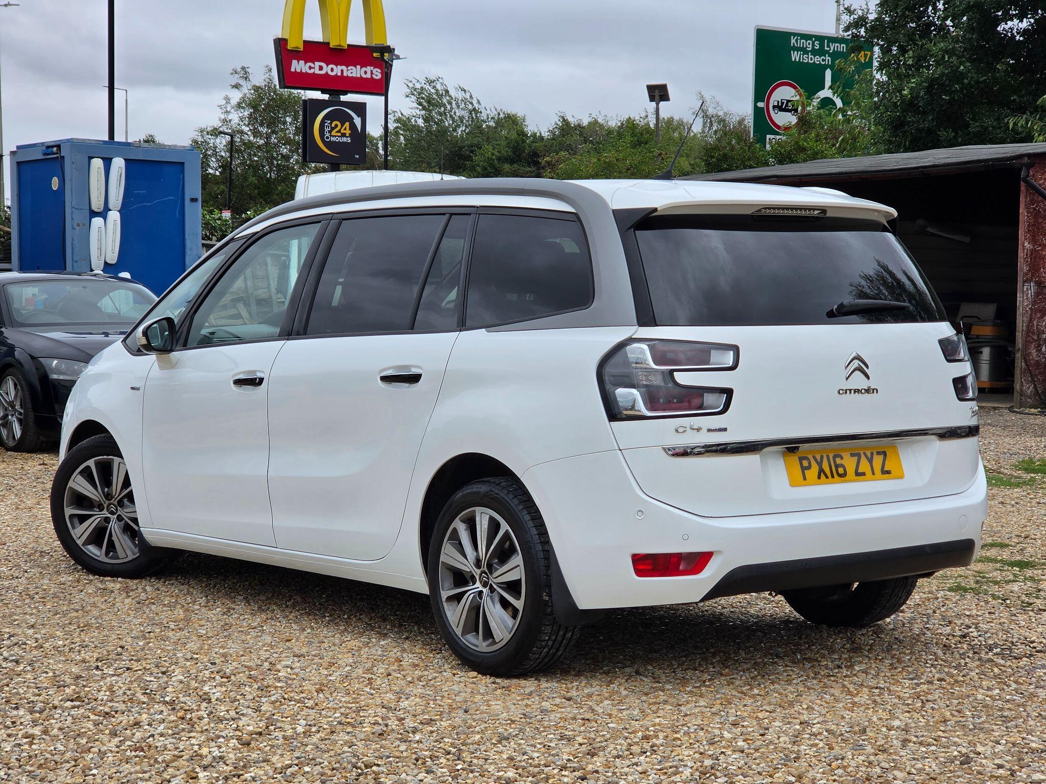 Citroen Grand C4 Picasso view 4
