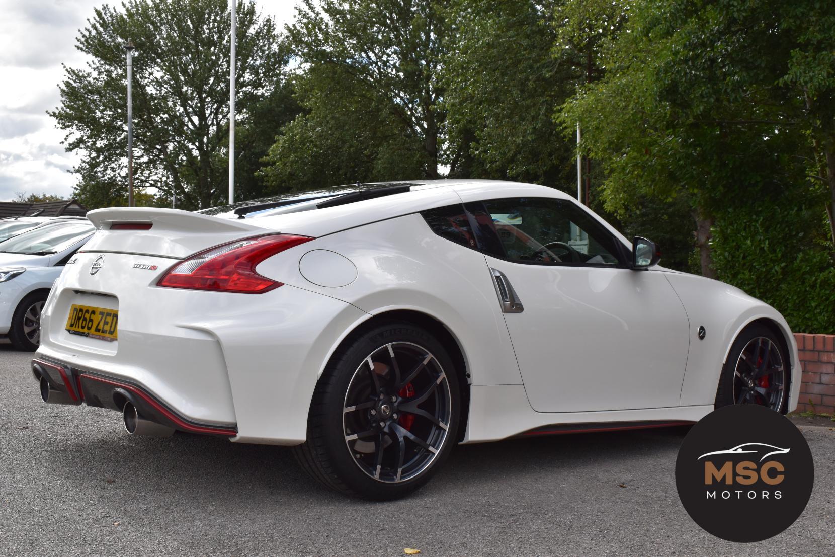 Nissan 370 Z view 18