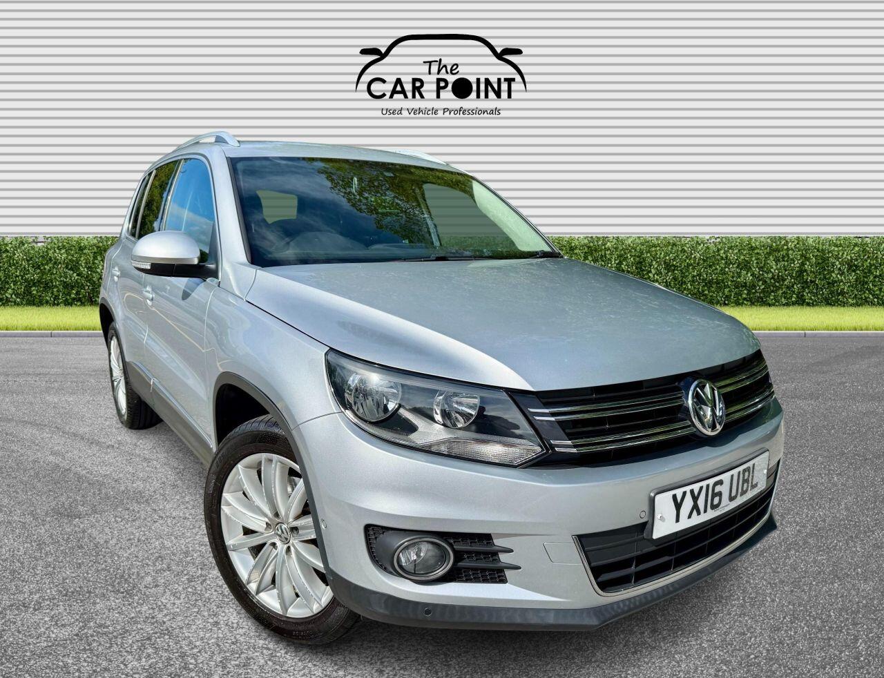 Volkswagen Tiguan view 2