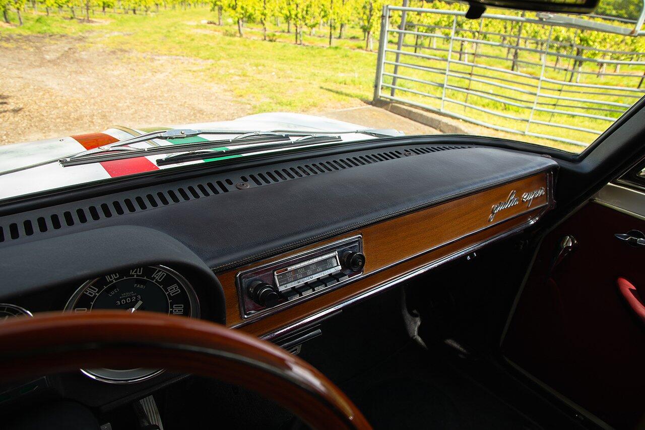 Alfa Romeo Giulia view 38