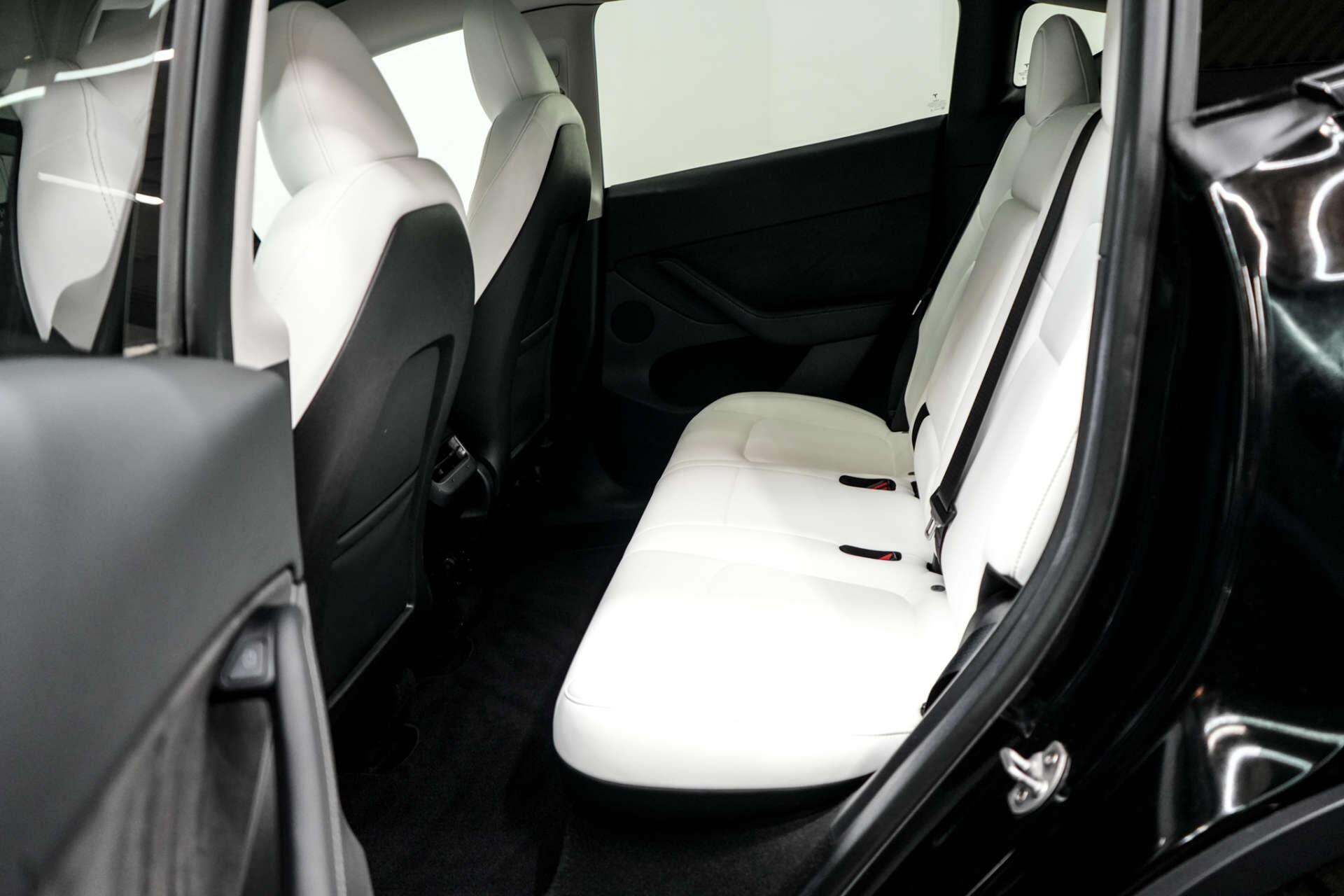 Tesla Model Y view 29