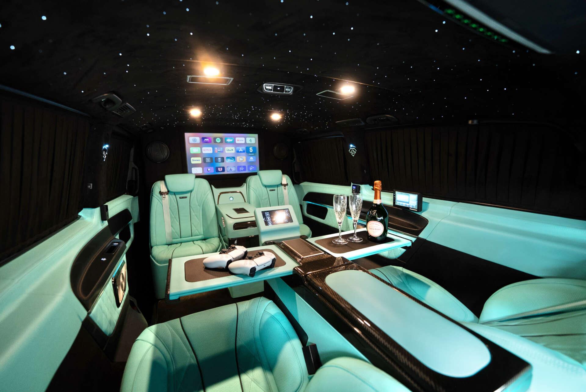 Mercedes-Benz V Class view 4