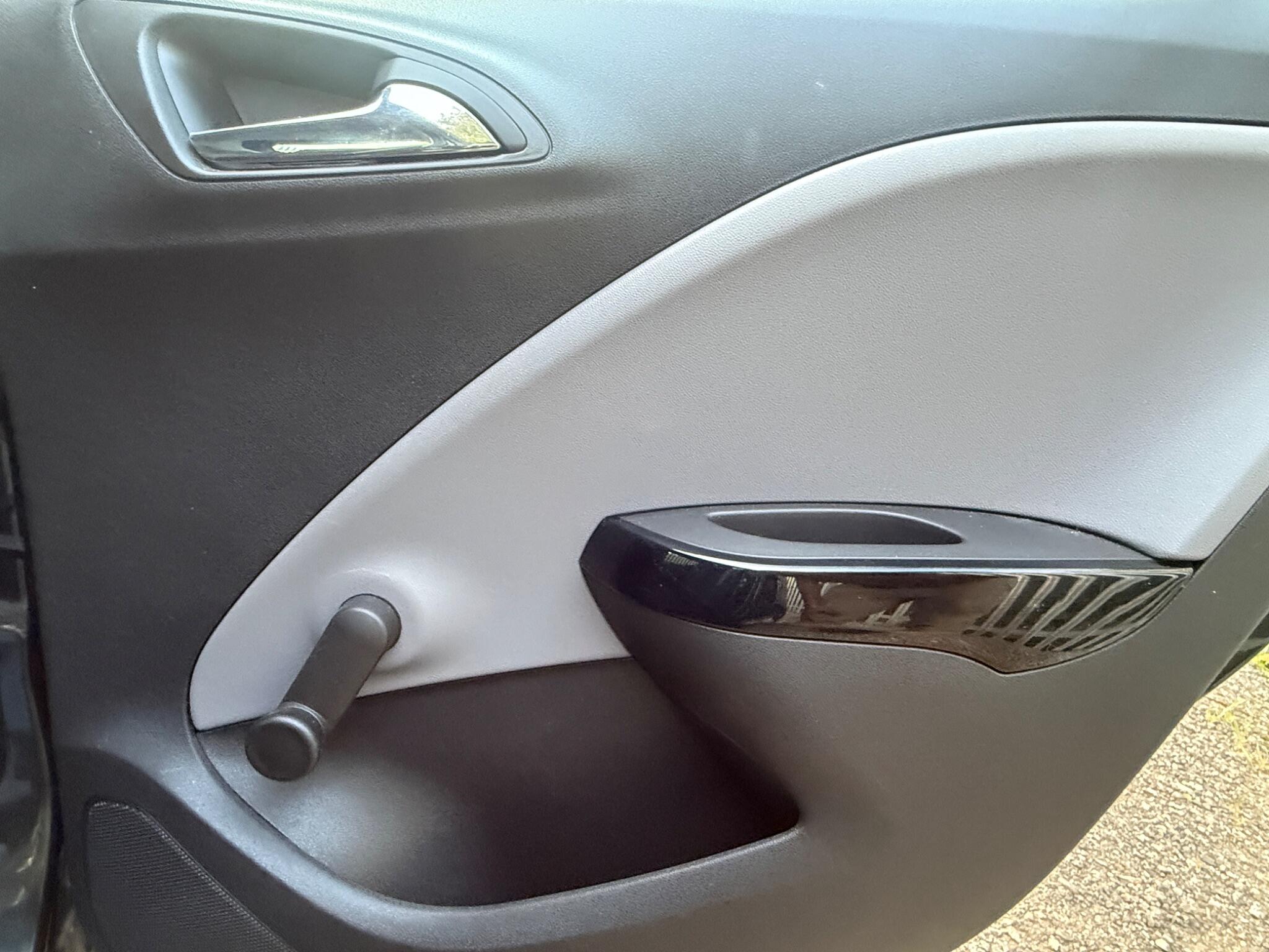 2016 Vauxhall Corsa image 29