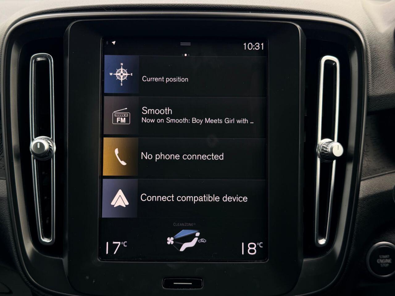 Volvo XC40 view 40