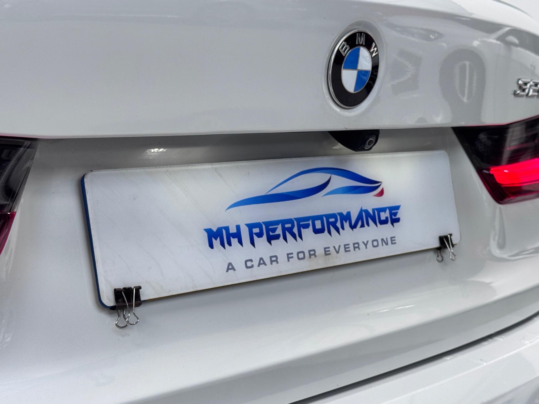 BMW 3 Series view 23