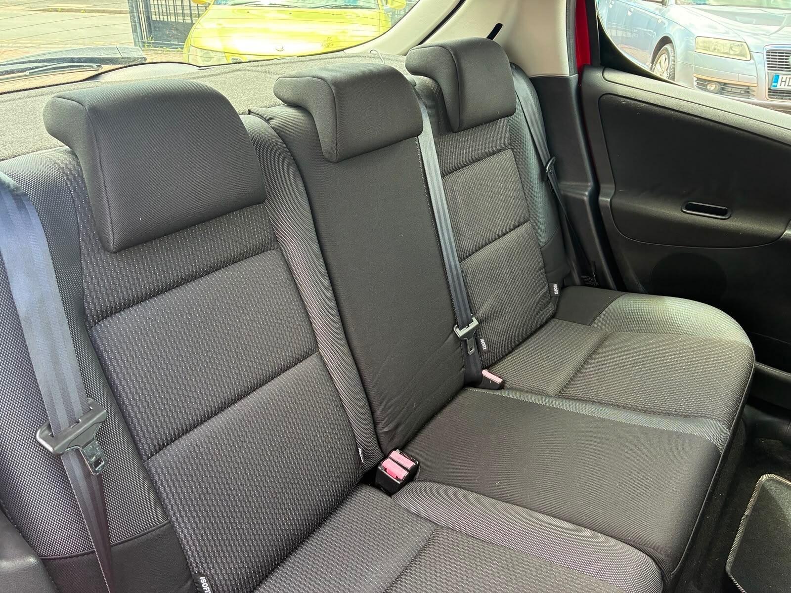 Peugeot 207 view 14