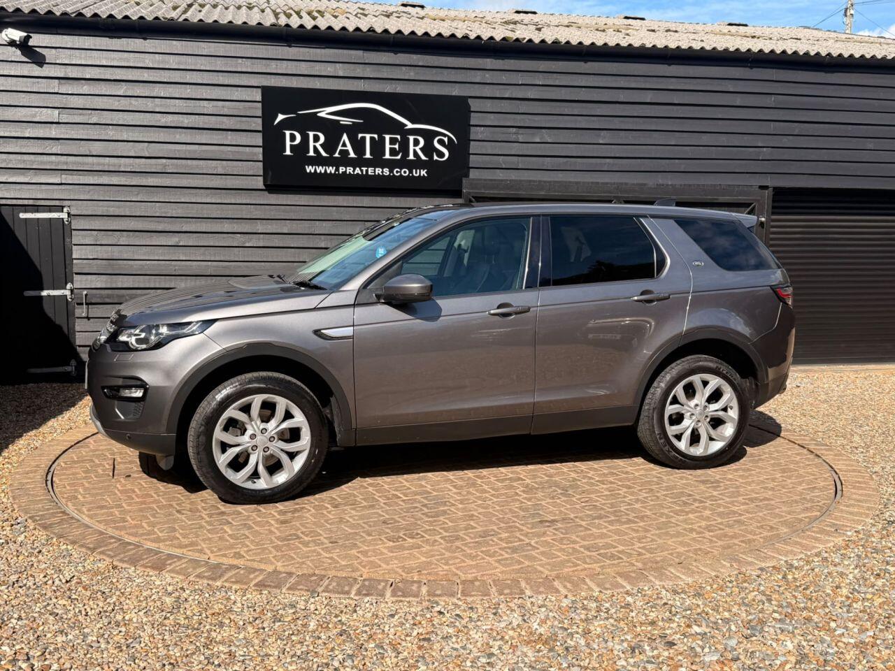 Land Rover Discovery Sport view 3