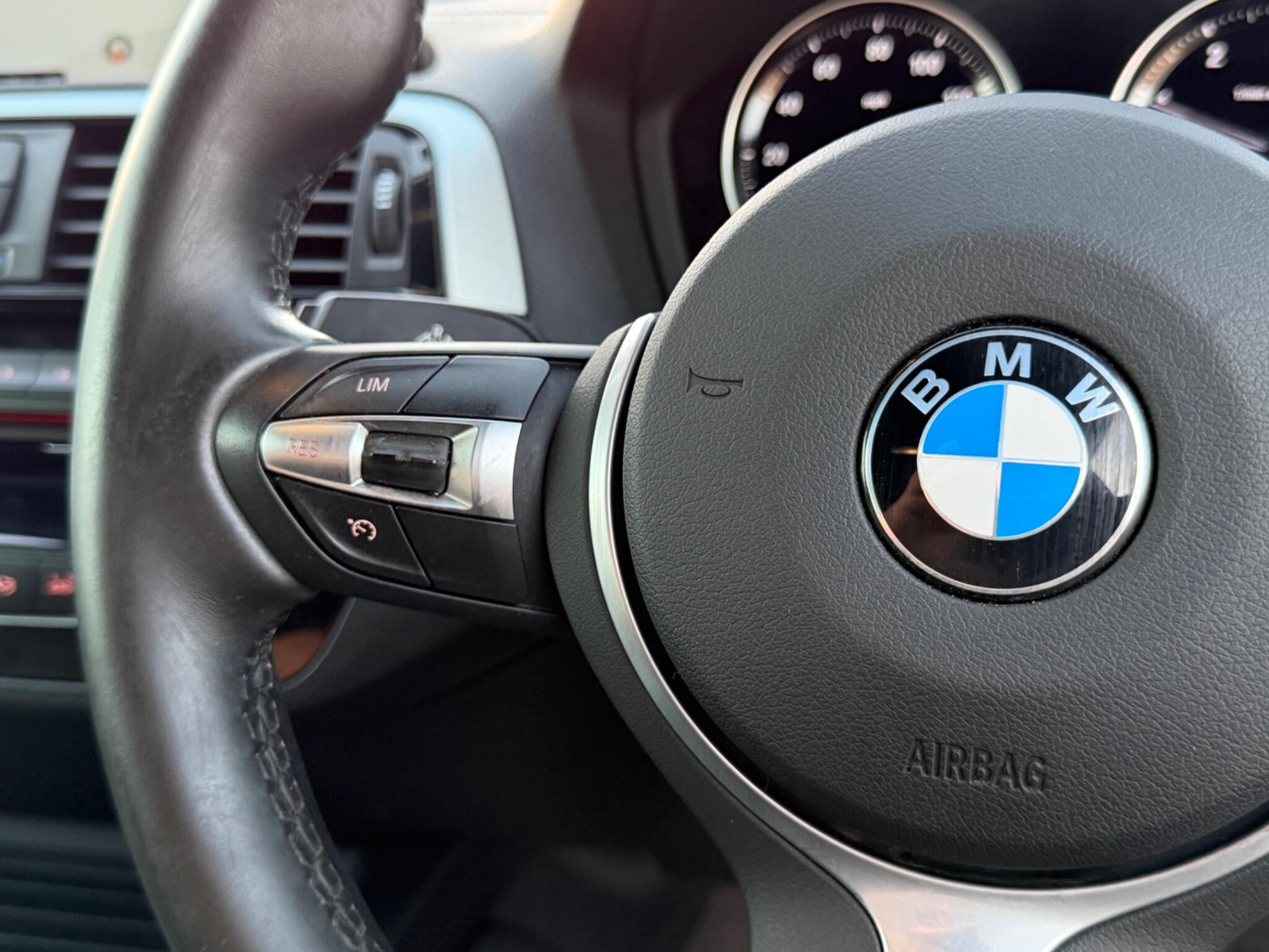 BMW 1 Series view 32