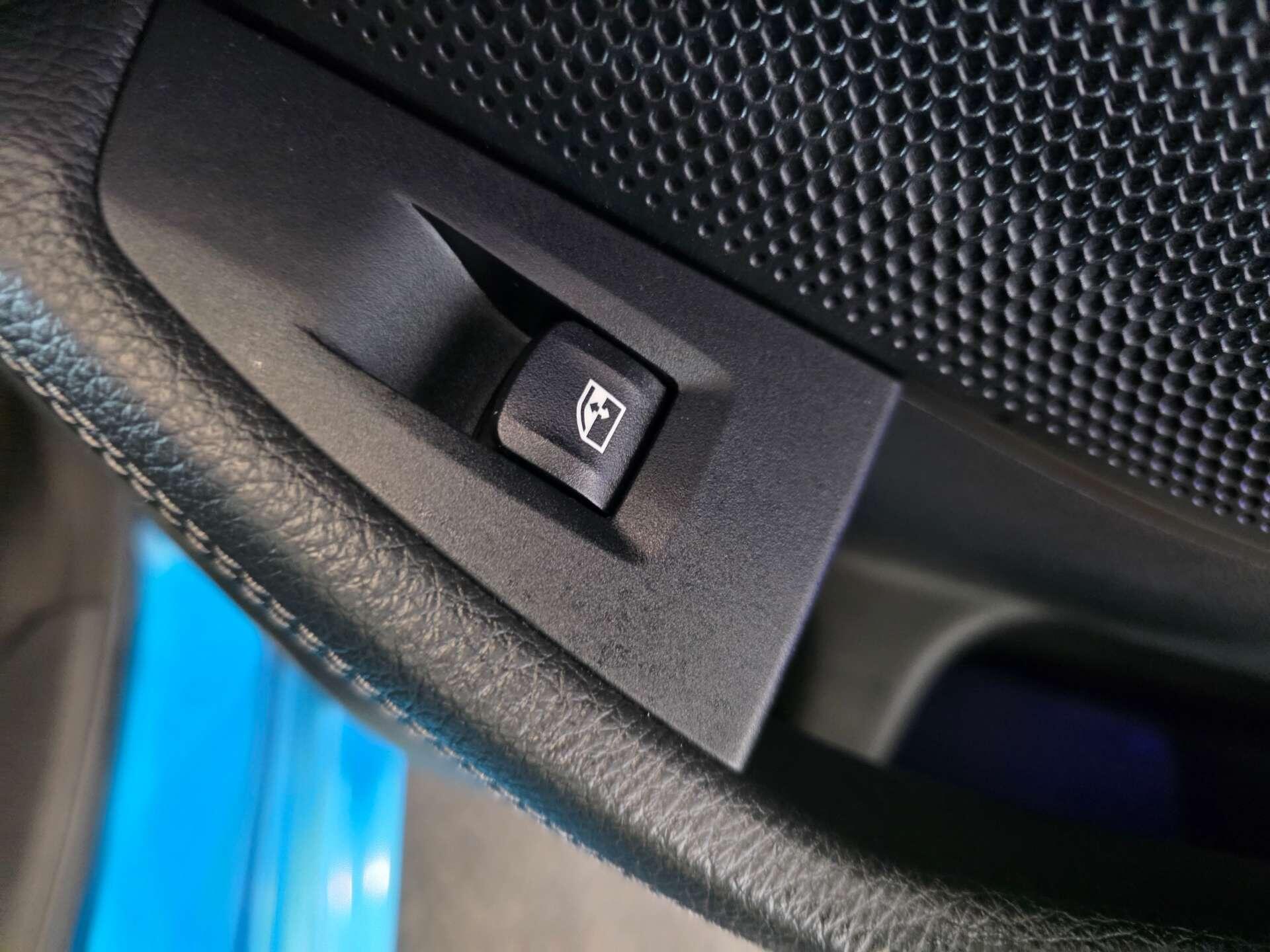 BMW 2 Series view 40