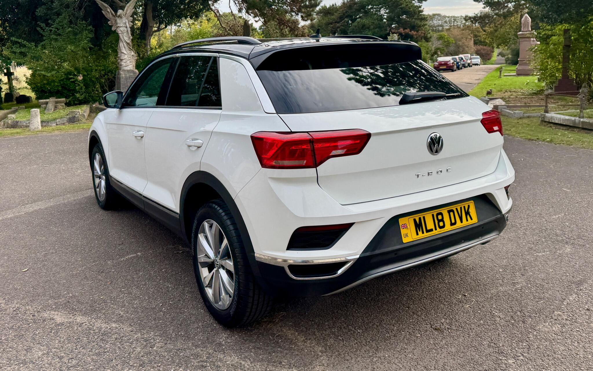 Volkswagen T-Roc view 4