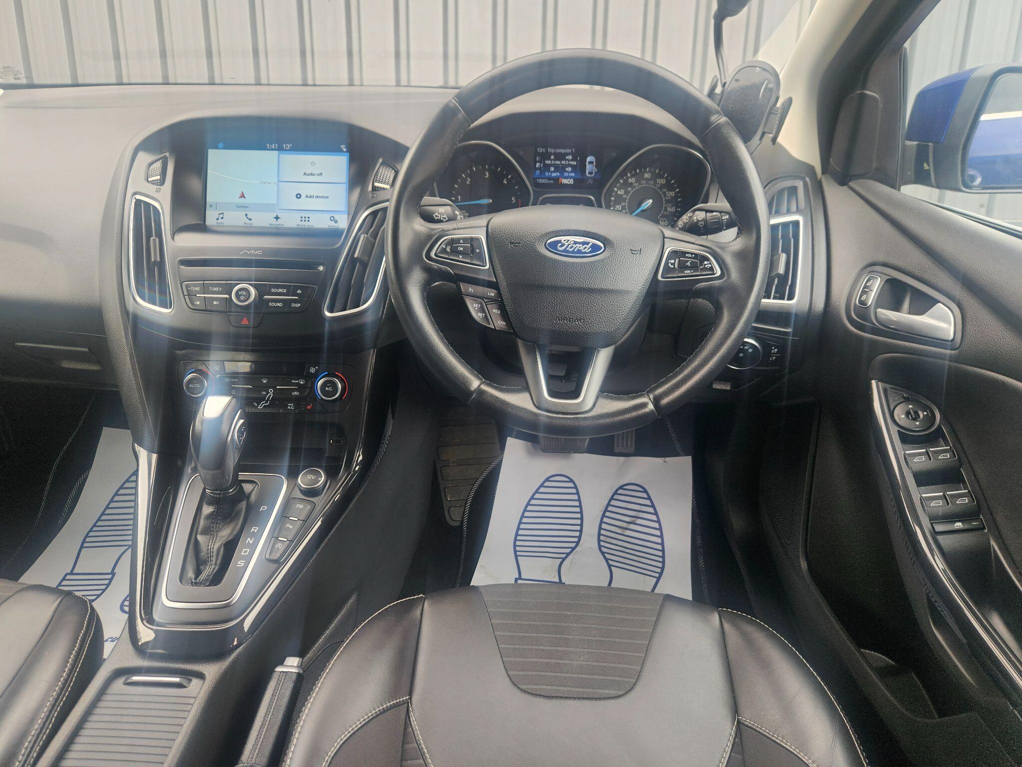 2017 Ford Focus image 24