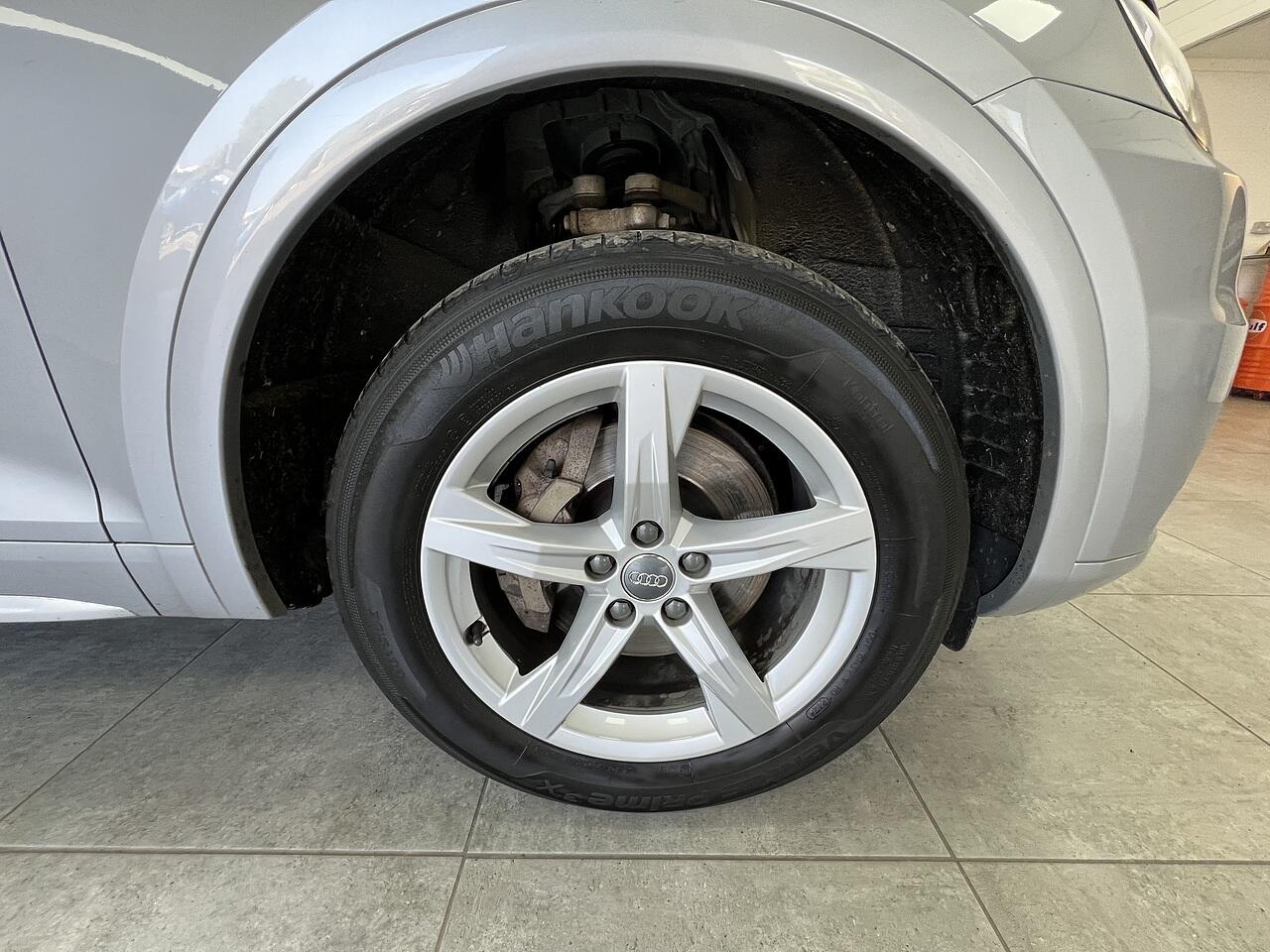 Audi Q5 view 22