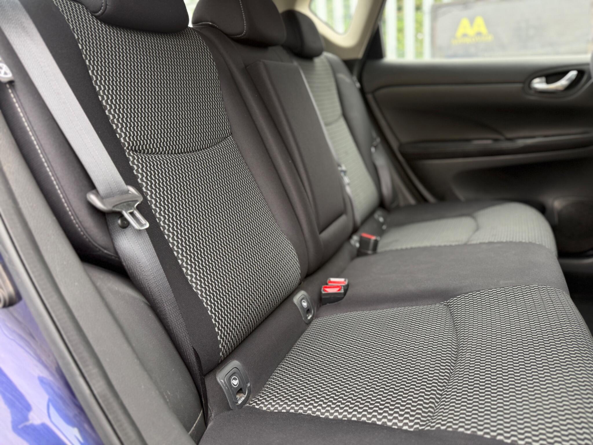 2018 Nissan Pulsar image 23