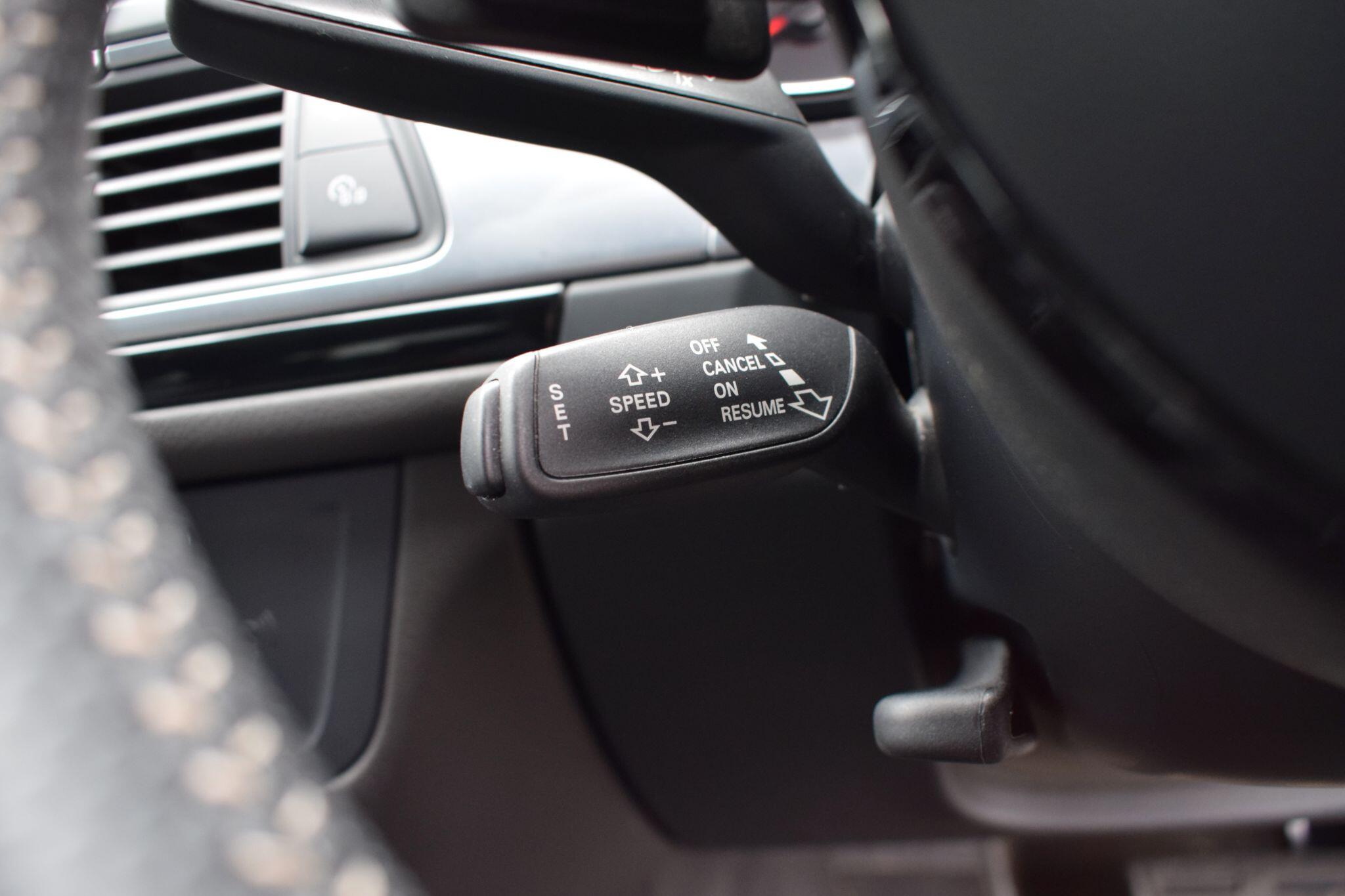 Audi A6 Avant view 12