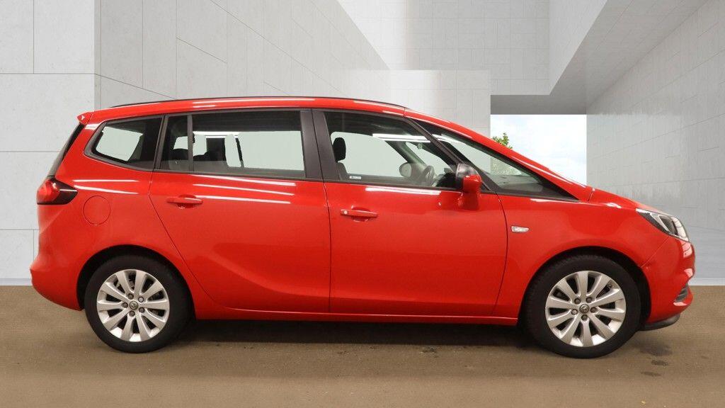 Vauxhall Zafira Tourer view 6