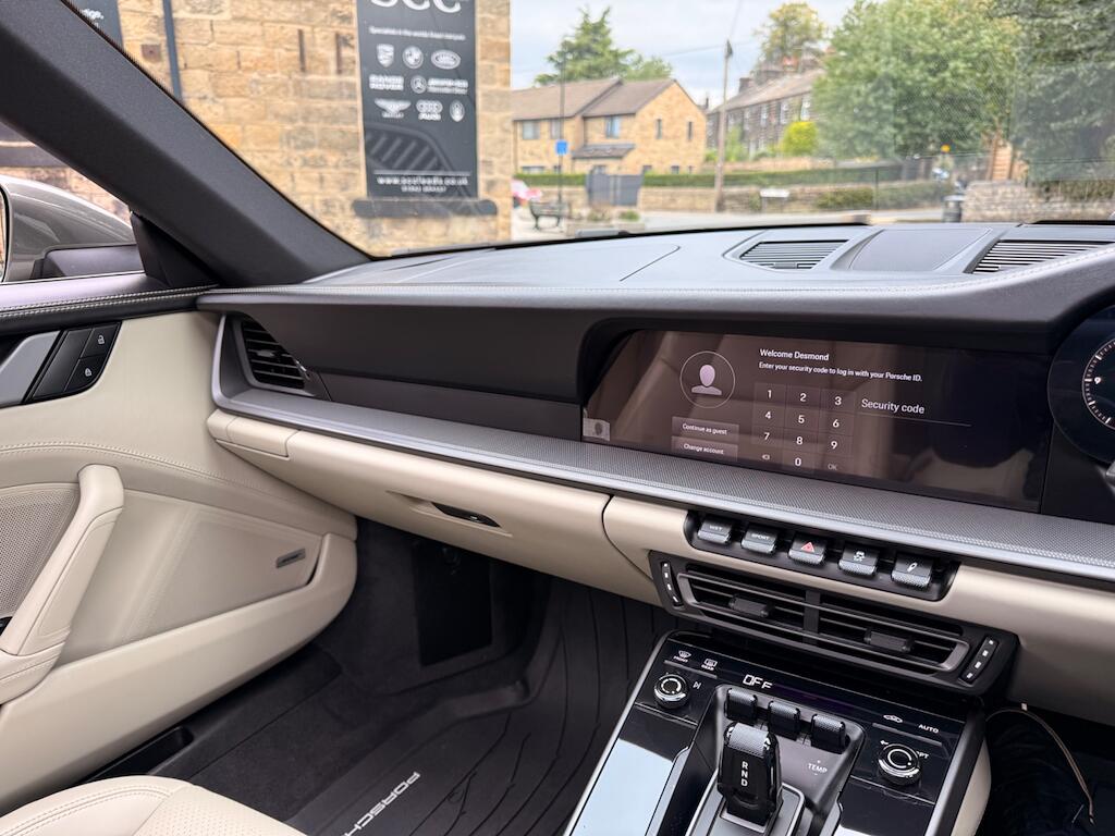 Porsche 911 view 47