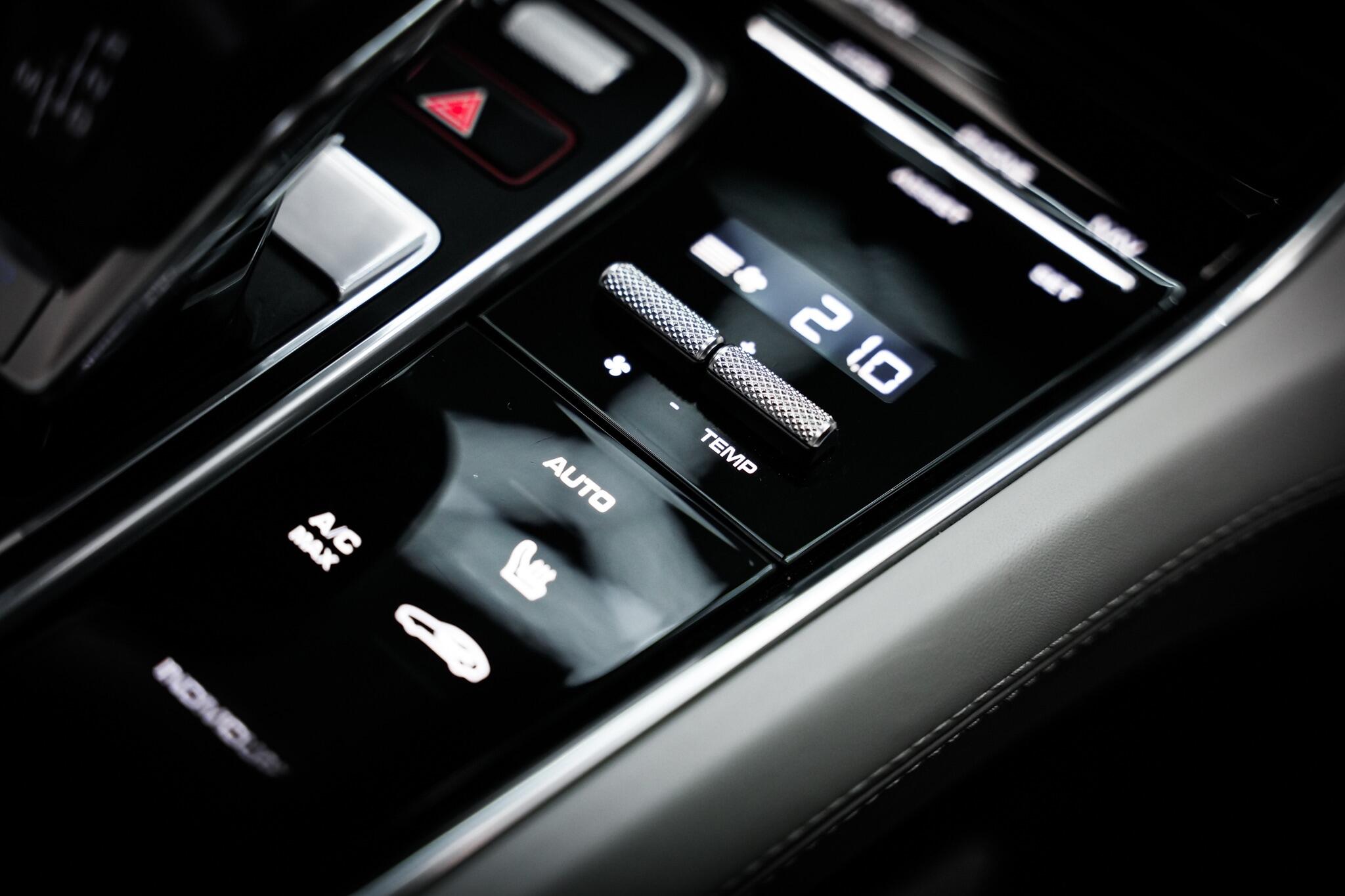 Porsche Panamera view 41