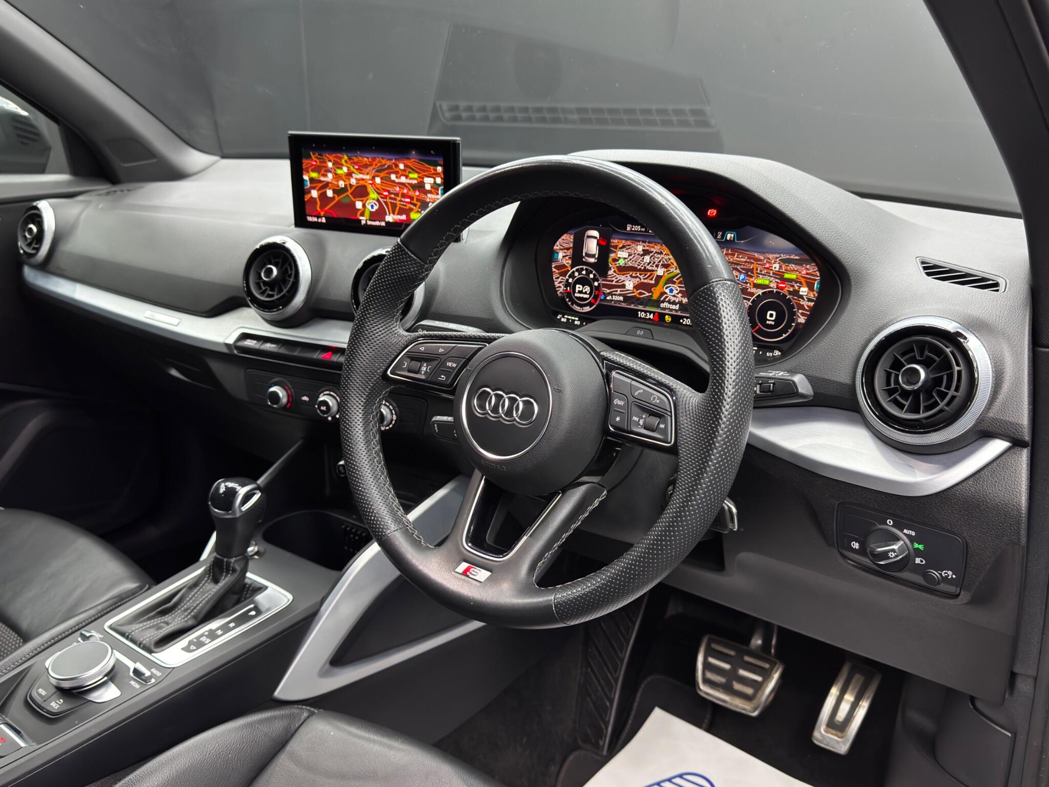 Audi Q2 view 9