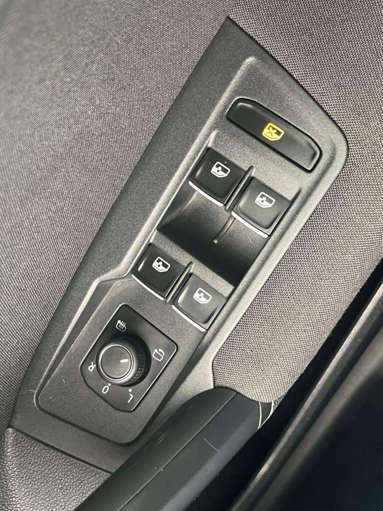 Volkswagen Tiguan view 15