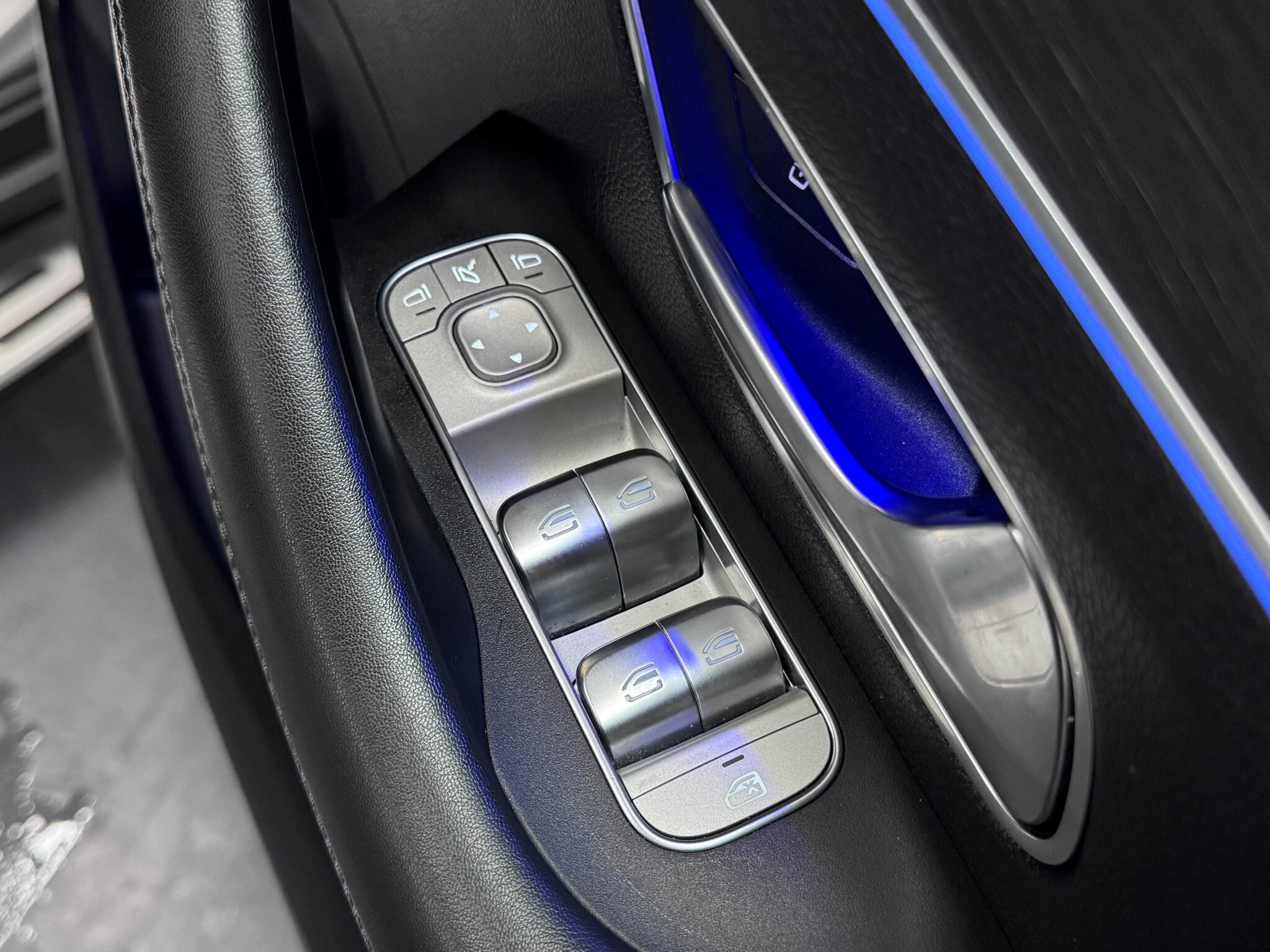 Mercedes-Benz Gle view 16